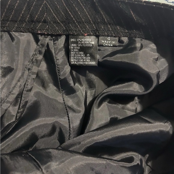 Tahari Arthur S Levine Black Pinstripe Blazer/Pants Suit with White Piping Sz 4 - Picture 9 of 9